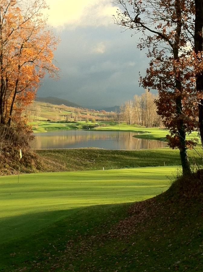 فندق Golf Valcurone Momperone المظهر الخارجي الصورة
