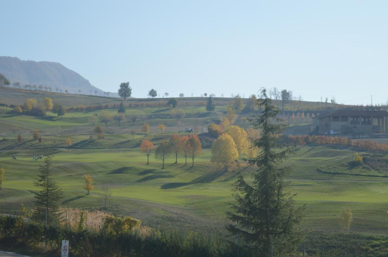 فندق Golf Valcurone Momperone المظهر الخارجي الصورة