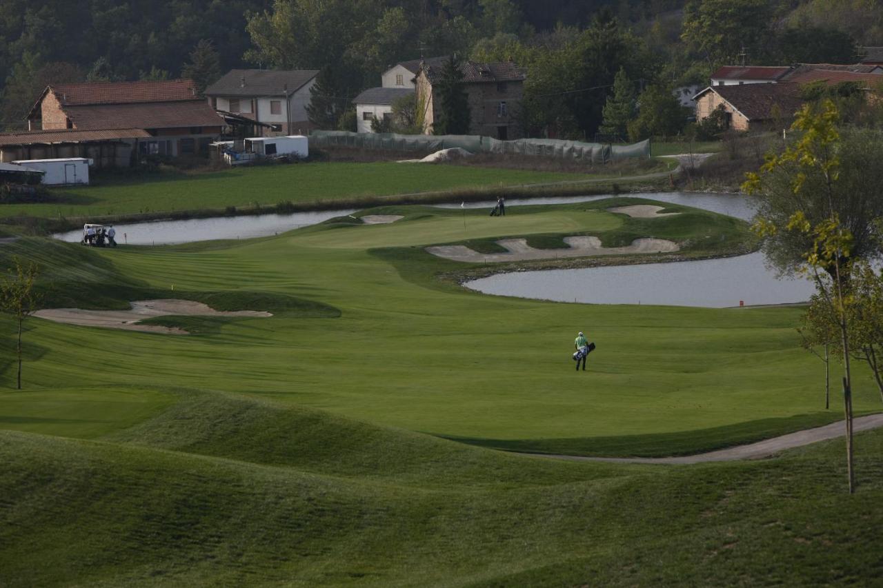 فندق Golf Valcurone Momperone المظهر الخارجي الصورة